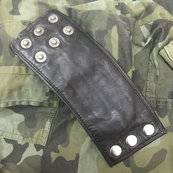 Leather Cuff Wallet - Picture 3 of 3